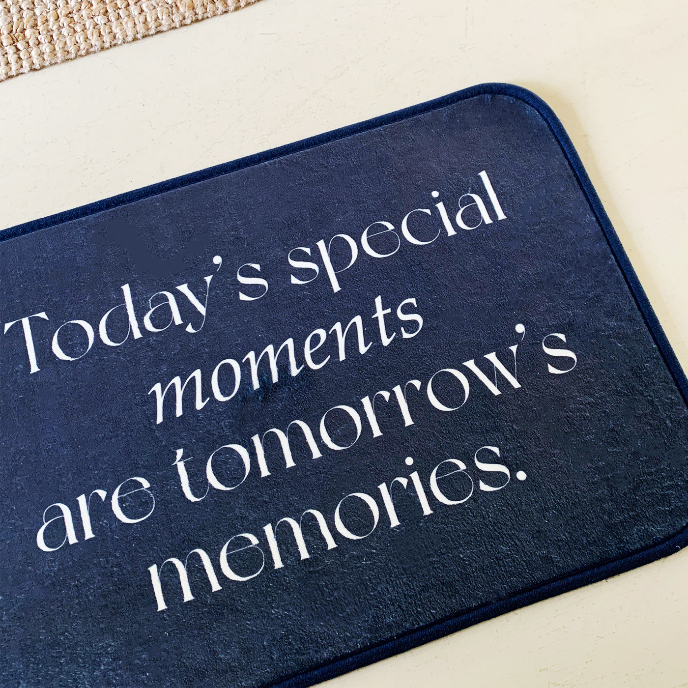 special moment rug [Navy]