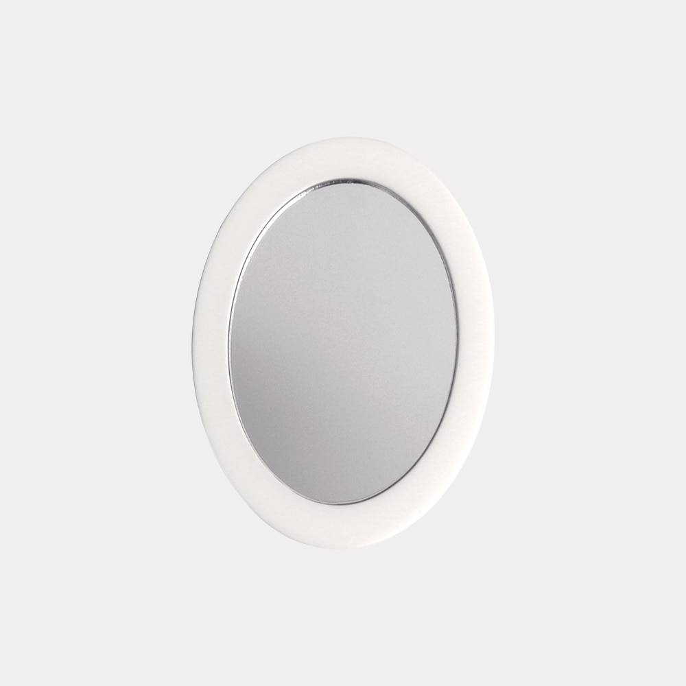 white oval [mirror tok]